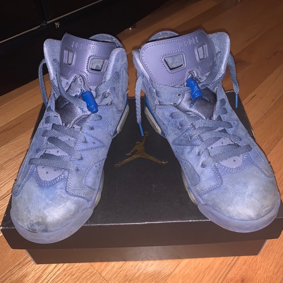 Very worn Jordan 6 Retro Blue Size 6.5 youth - Picture 2 of 5